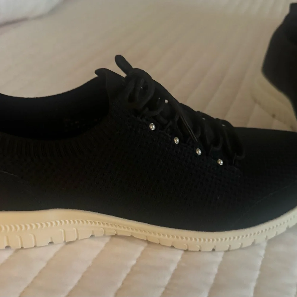 Skechers Women's Black Athletic Sneakers with White Sole Brand New